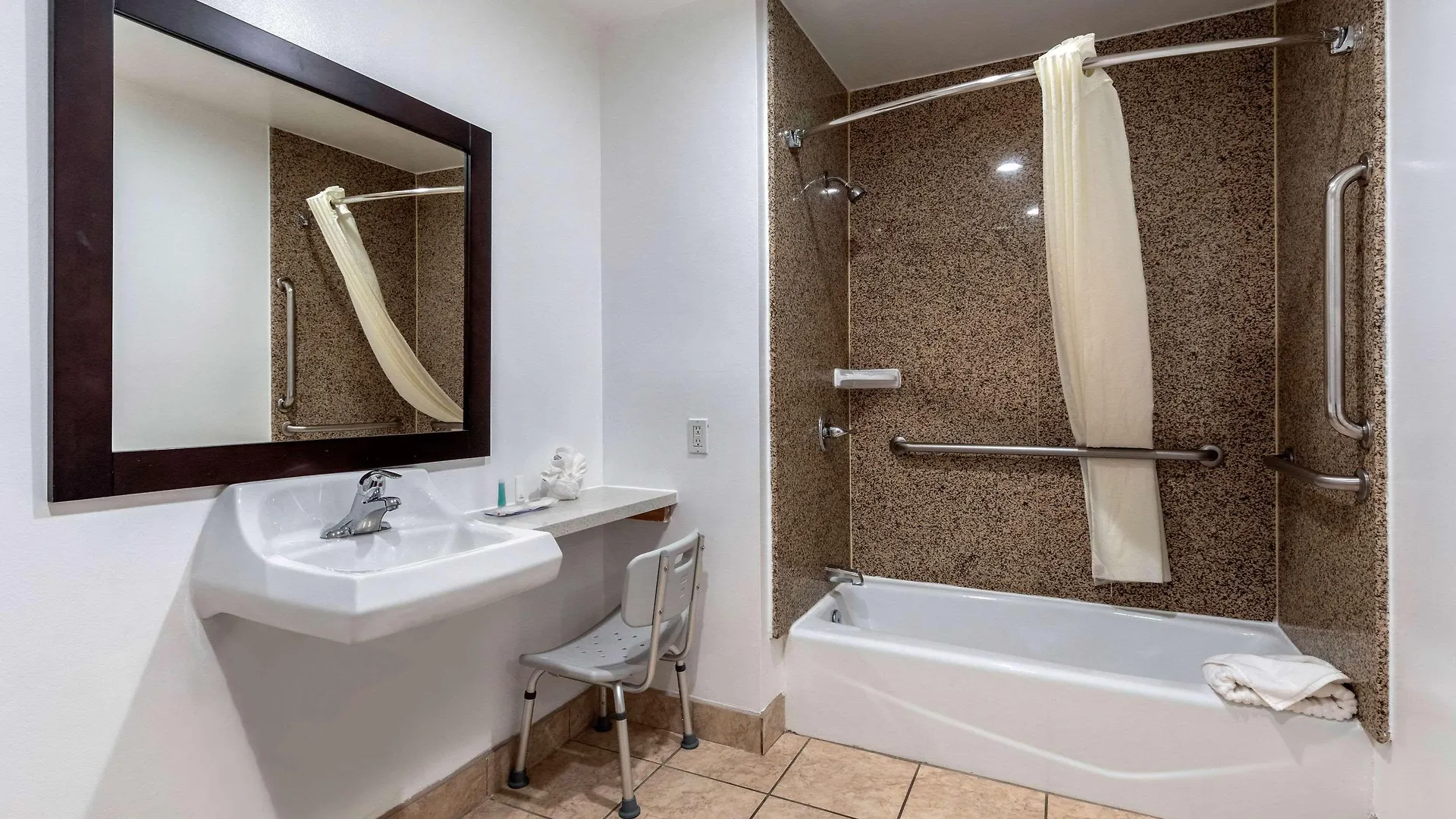 Rodeway Inn Carson - Los Angeles South
